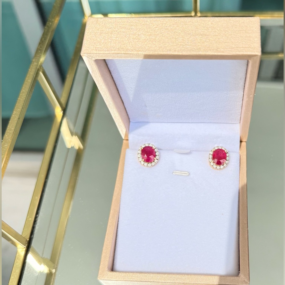 Elegant Natural Burmese Ruby with diamond Stud Earrings in 18K gold
